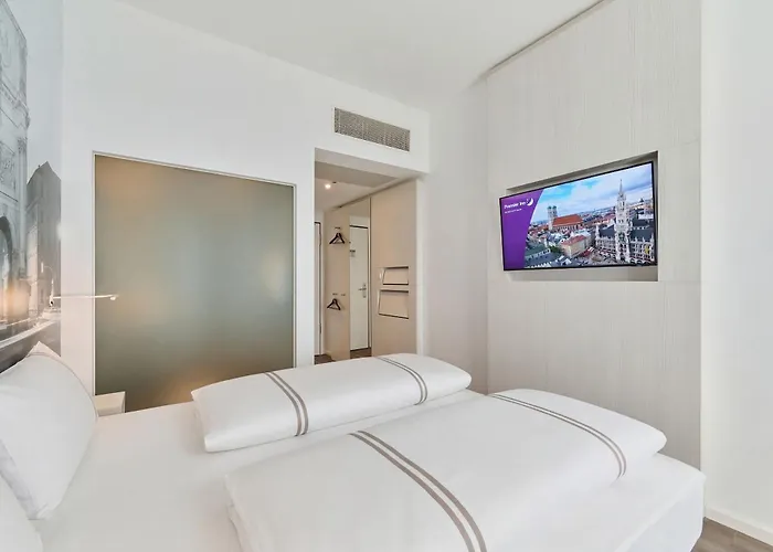 Super 8 By Wyndham Munich City West