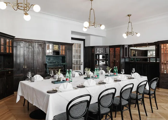 Astoria Vienna, Curio Collection By Hilton