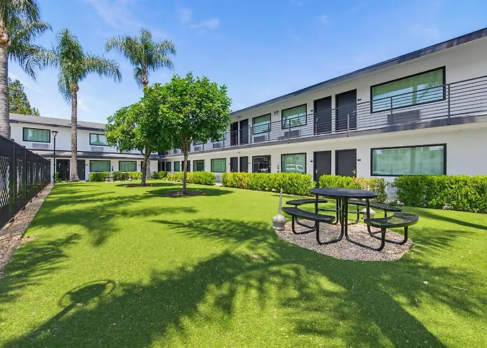 Hyland Inn Van Nuys