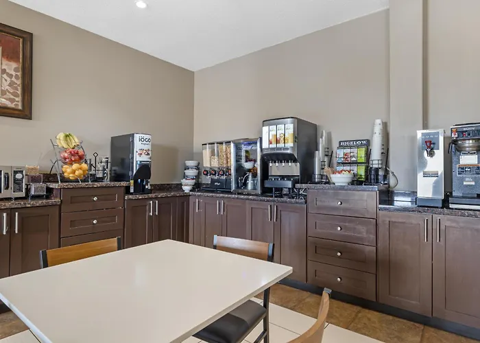 Best Western Estevan & Suites