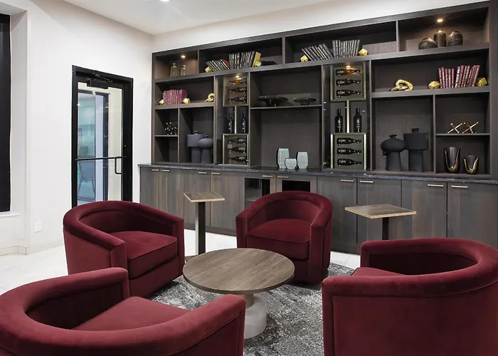 Hotels with a view Doubletree By Hilton Detroit Novi