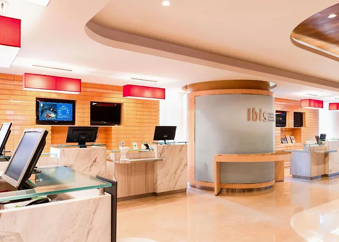 Ibis Hong Kong Central & Sheung Wan