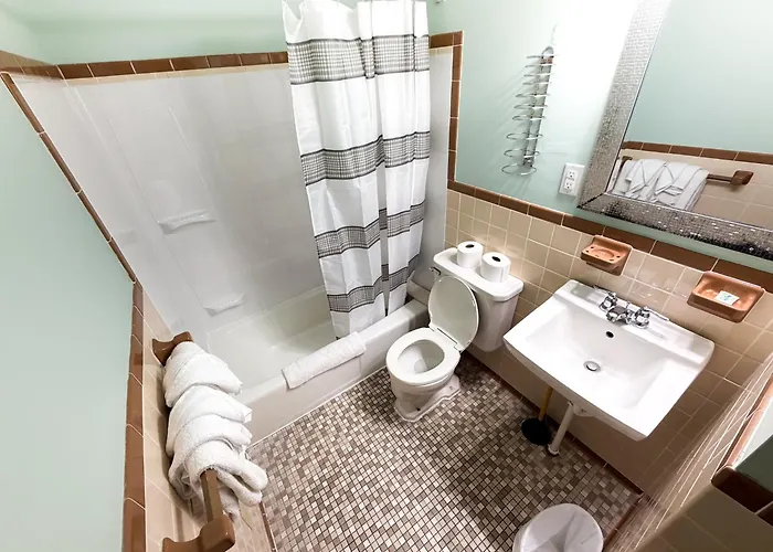 Majestic Hotel & Apartments
