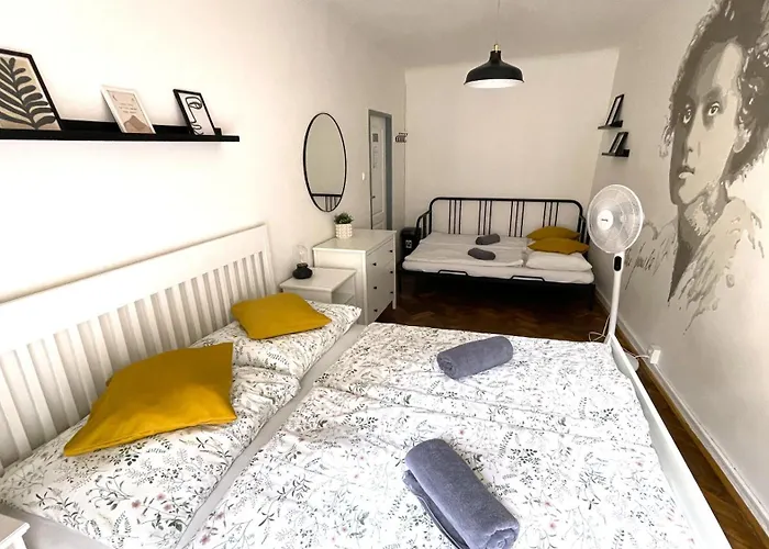 White Wolf House Hostel & Apartments