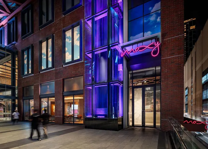 Moxy Ratchaprasong By Marriott