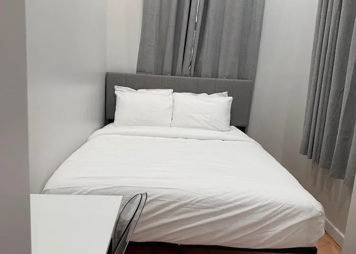 Chelsea Inn (Adults Only)