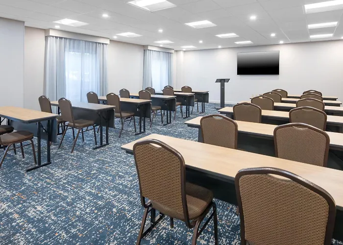 Hampton Inn & Suites Berkshires-Lenox