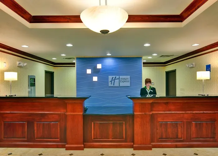 Holiday Inn Express & Suites Dewitt - Syracuse By Ihg
