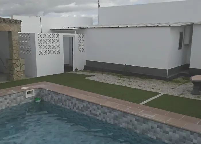 Alojamiento El Chaparro Barbate Junto A La Venta El Loro