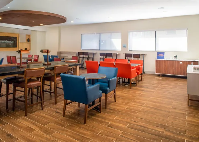 Holiday Inn Express & Suites - Dahlonega - University Area By Ihg