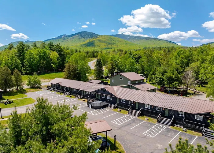 Wolfjaw Lodge