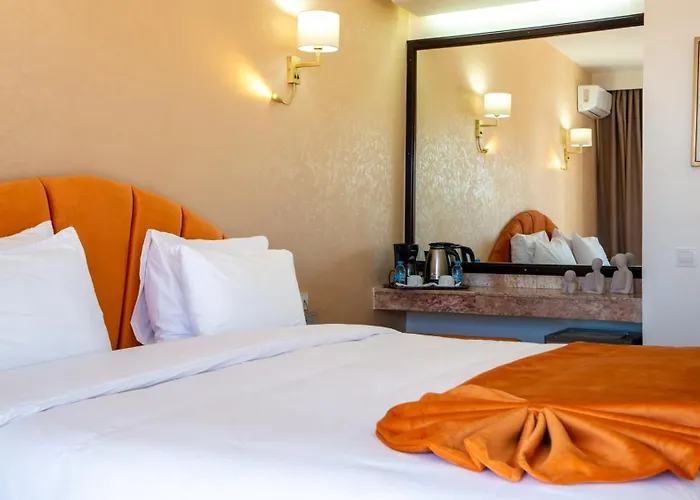 Intouriste & Suites