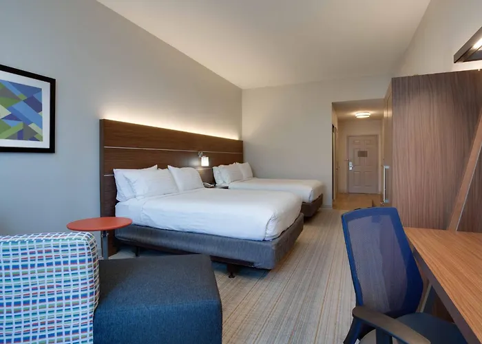 Holiday Inn Express & Suites Orlando International Airport By Ihg