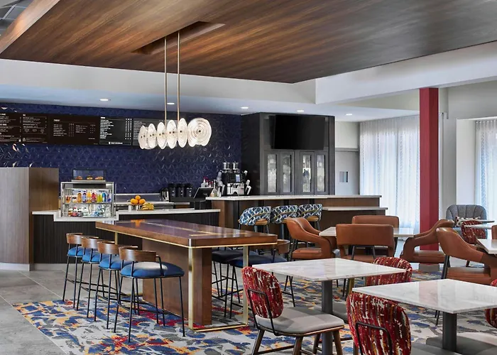 Courtyard By Marriott Atlanta Windy Hill/Ballpark