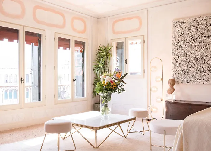 Boutique hotels Palazzetto Pisani Grand Canal