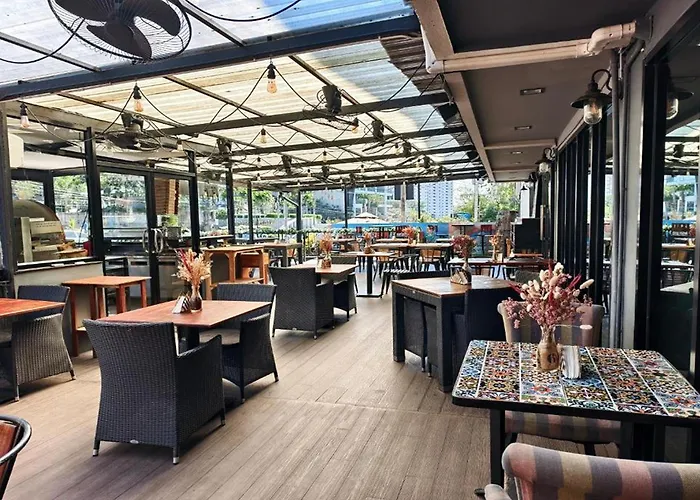 Frankie'S Inn