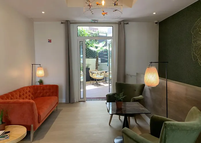 Hotel Apolonia Paris Montmartre; Sure Hotel Collection By Best Western