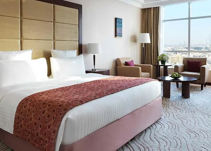 Goroomgo Vinayak Mall Road Lake View Nainital - Luxury Room - Best Hotel In Nainital