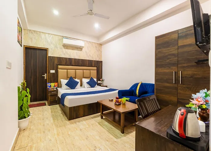 Kiara Residency - Opposite Delhi Airport Indira Gandhi Internation Airport