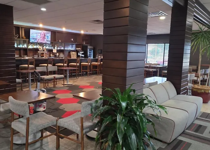 Surface Boutique Hotel, Will Rogers Airport, Fairgrounds, Restaurant & Bar