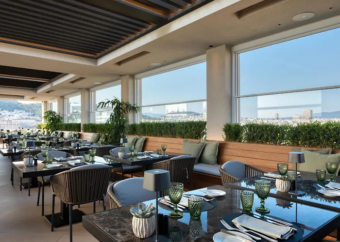 Hotel 5 Estrellas Divani Caravel