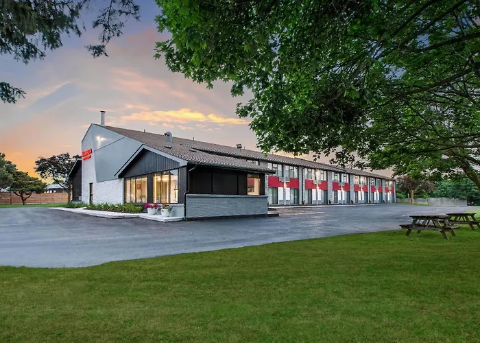 Ramada By Wyndham Kingston