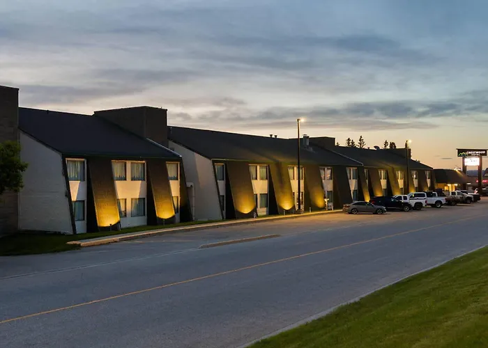 Crestwood Hotel