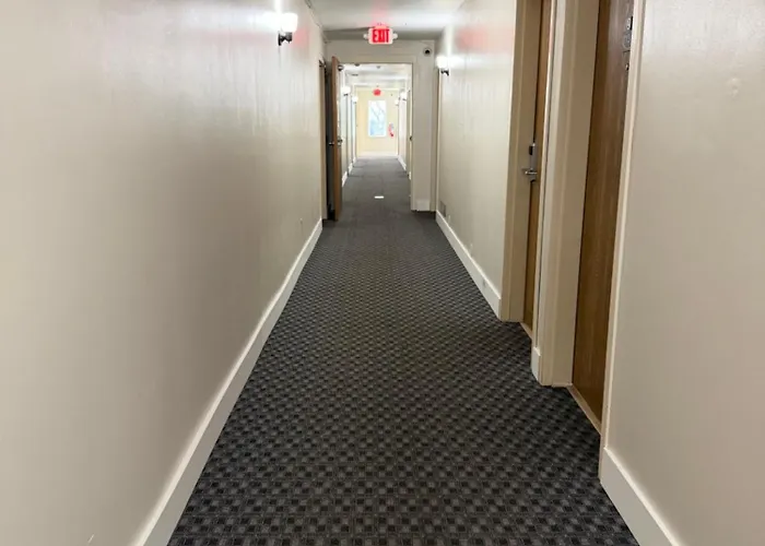 Super 8 By Wyndham Canandaigua