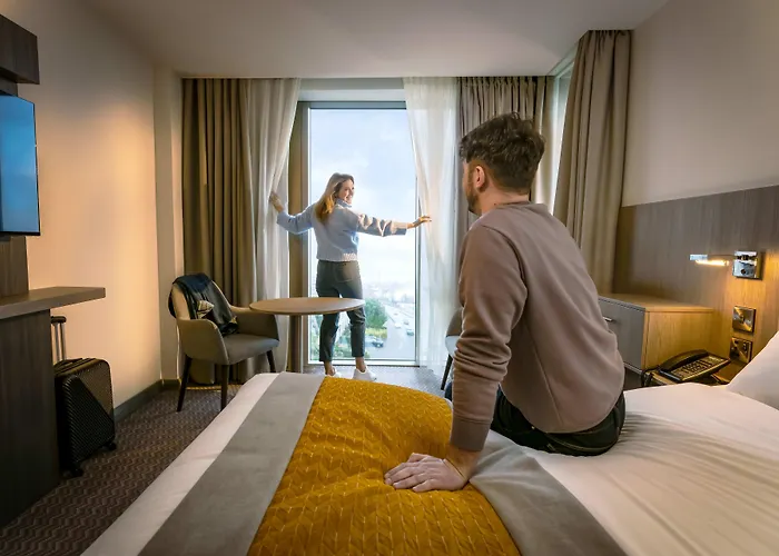 Hotels Close to Airport Maldron Shoreditch London