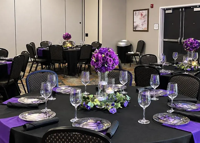 Holiday Inn & Suites Memphis Southeast-Germantown By Ihg