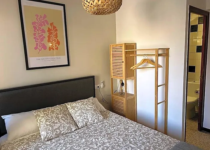 Zoo Loco Guest House