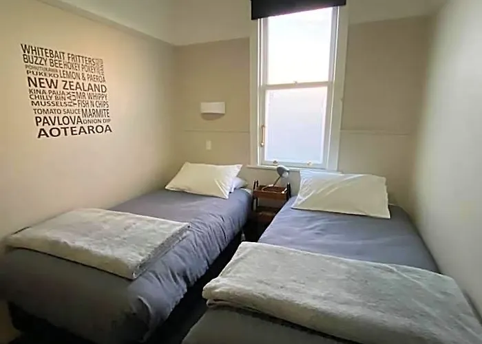 Hokitika Pioneer Hotel