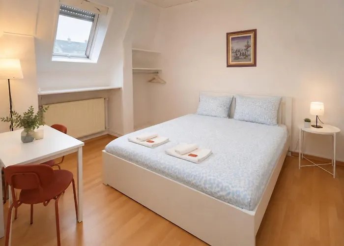 City Walk Residence - Free City Connections