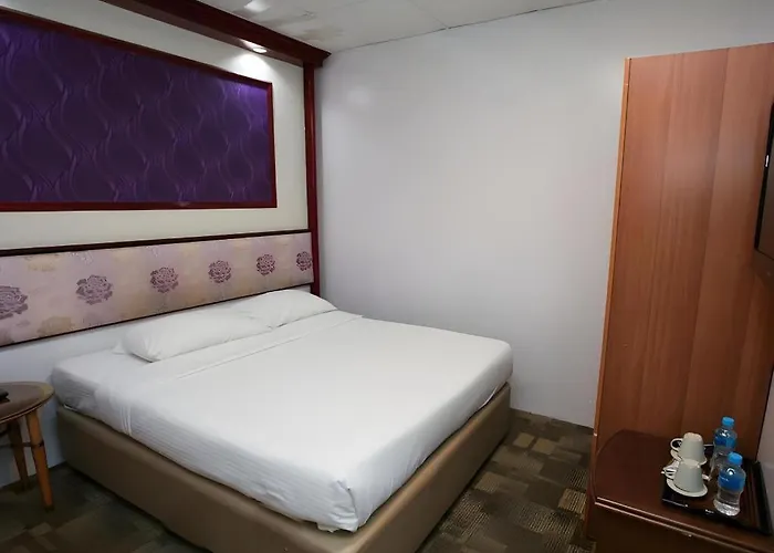 Hotel 165
