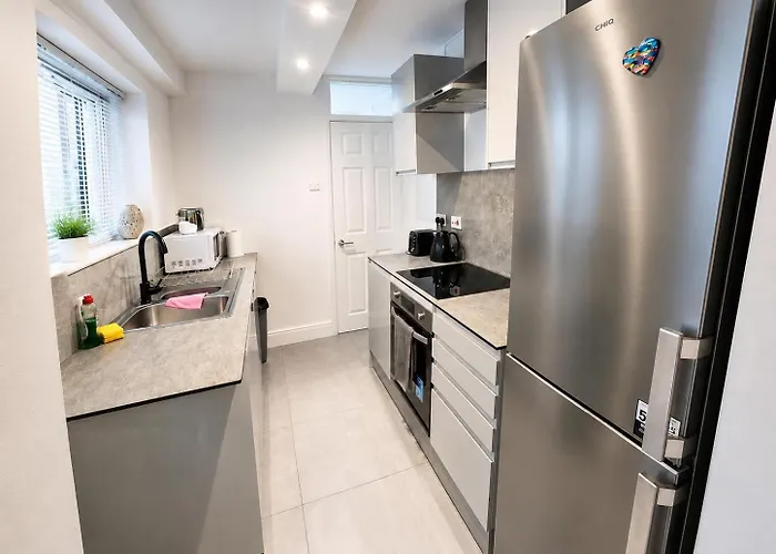 Room 1 Shared House 5 Min From Sefton Park