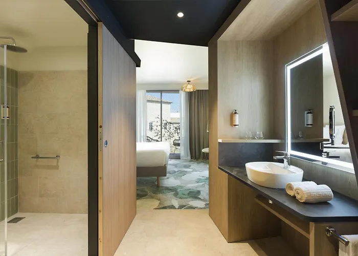 Mercure Nimes Centre Arenes