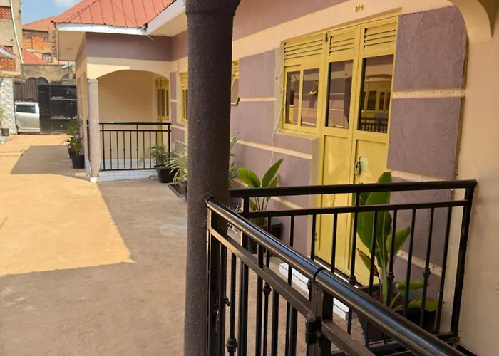 Crown Motel Lugala
