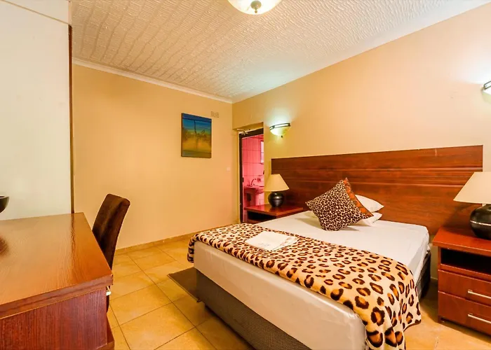 Guest Paradise Lodge