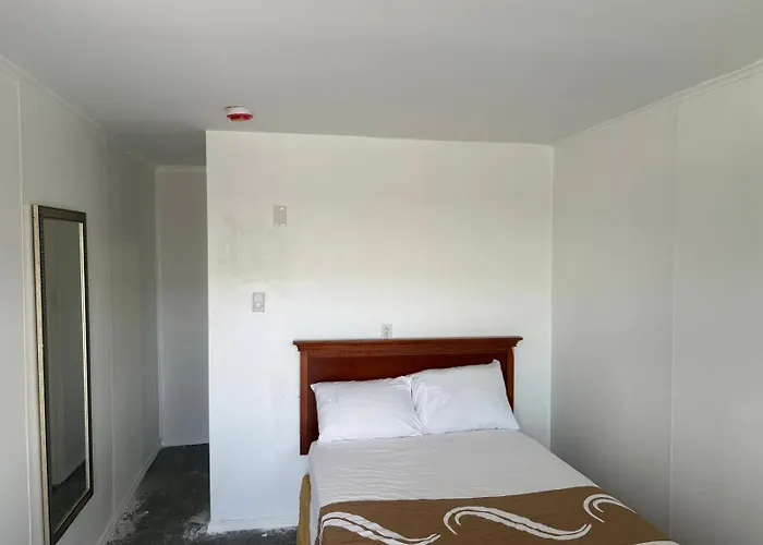 Royal Motel
