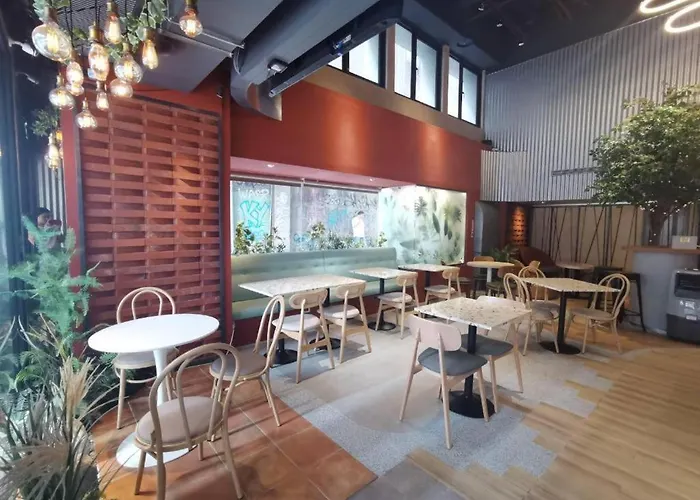 The Hostels Bouti City Capsule Inn