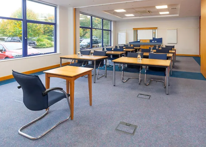 Holiday Inn Express Milton Keynes By Ihg