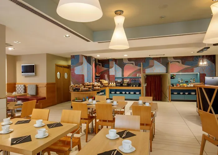  Best Western Globus
