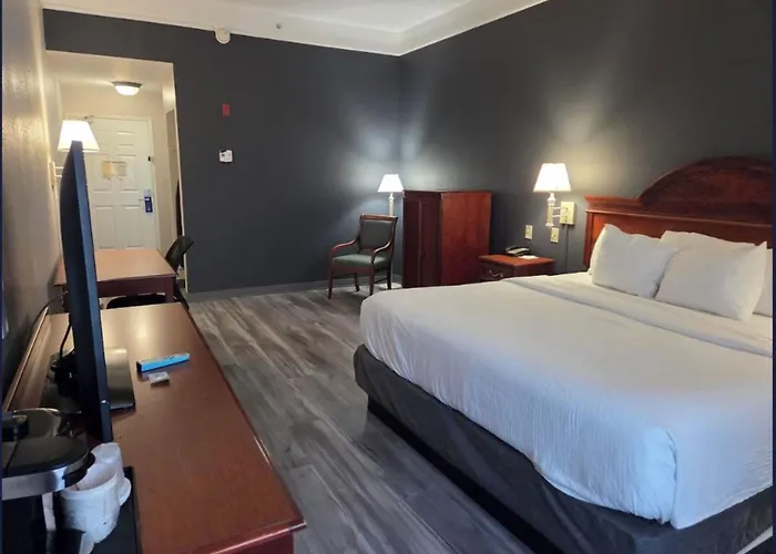 Stay Well Inn & Suites