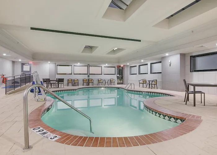 Holiday Inn Express & Suites Longview North By Ihg