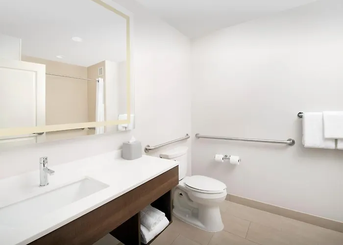 Holiday Inn Express Jacksonville Beach By Ihg
