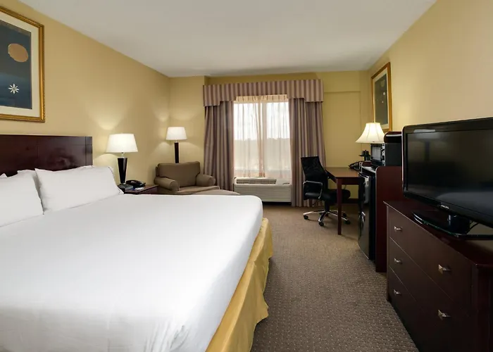 Holiday Inn Express & Suites Sebring By Ihg