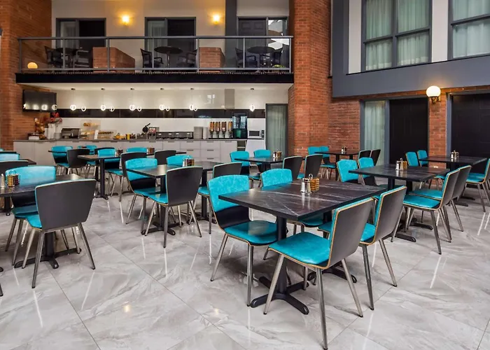 Best Western Laval-Montreal & Conference Centre