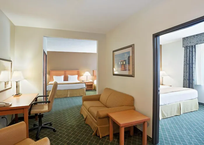 Golf hotels Holiday Inn Express & Suites Lincoln South By Ihg