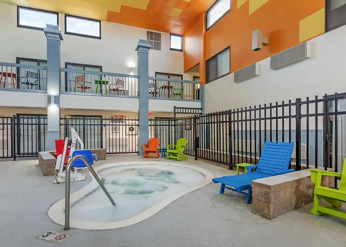 Revel Minot - Surestay Collection By Best Western