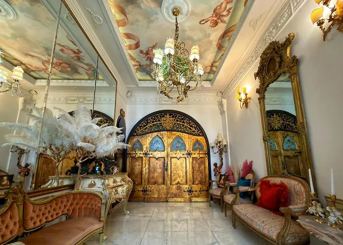 Conacul Coroanei Luxury Boutique Hotel